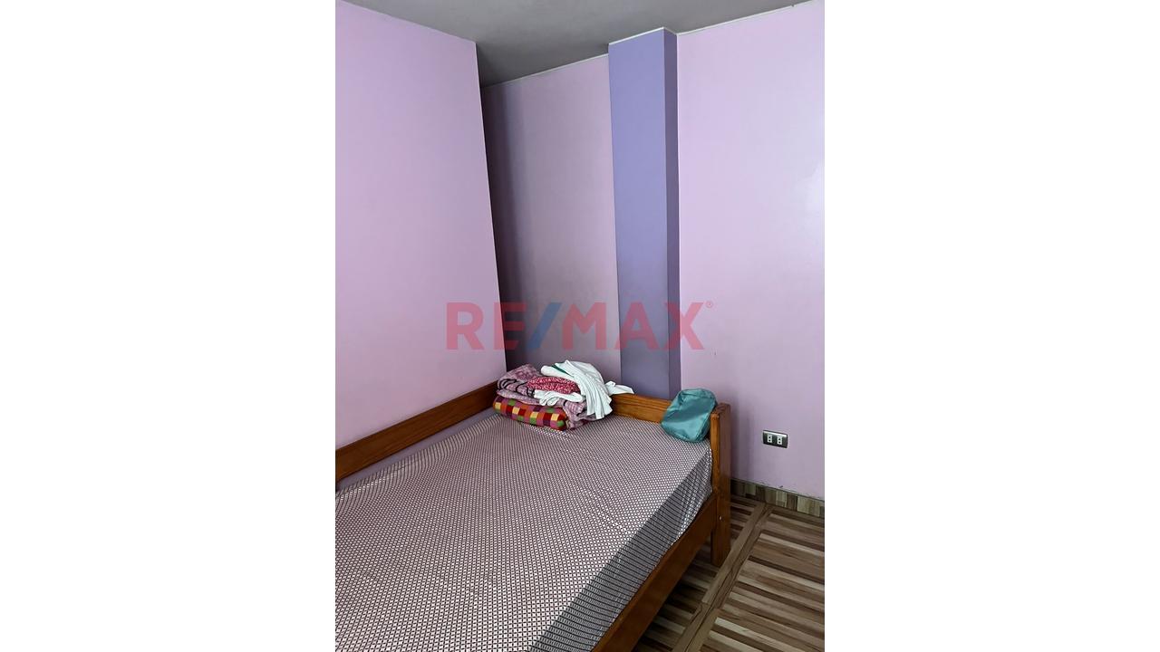 Casa De 3 Pisos En Plena Av. Huarochirí | A Pasos Del Óvalo Huarochirí — foto 3