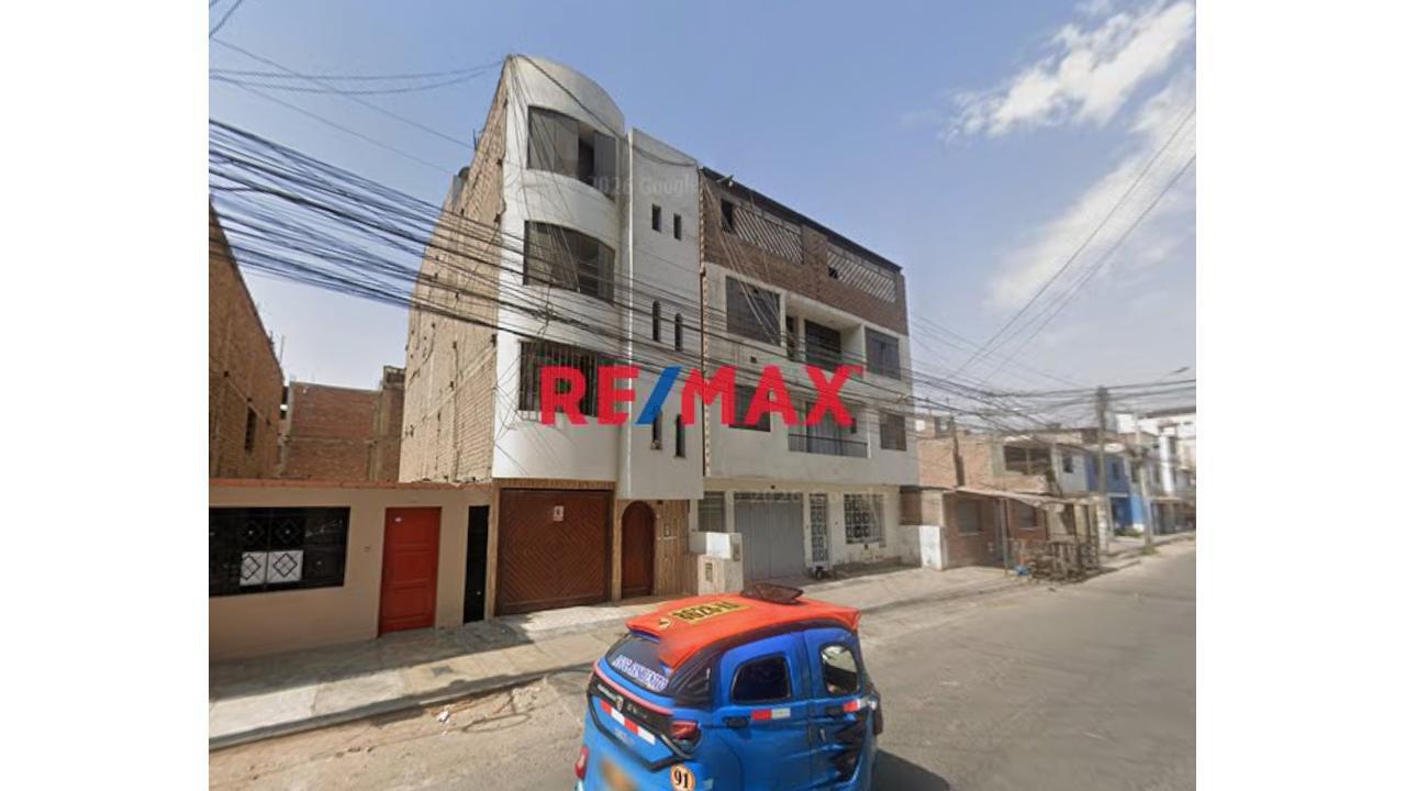 Vendo Casa/Edificio De 5 Pisos En San Juan De Lurigancho