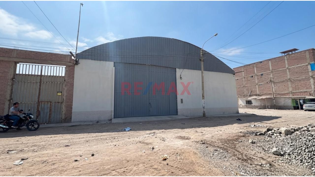 Almacen En Venta 400M2 En Urb. La Parada - 6