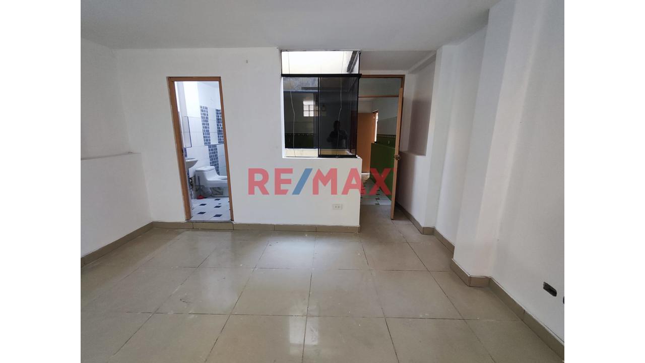 Venta De Inmueble En Ate | 2.º Y 3.Er Piso + Azotea | 5 Departamentos | Zona Vivienda Taller - 16