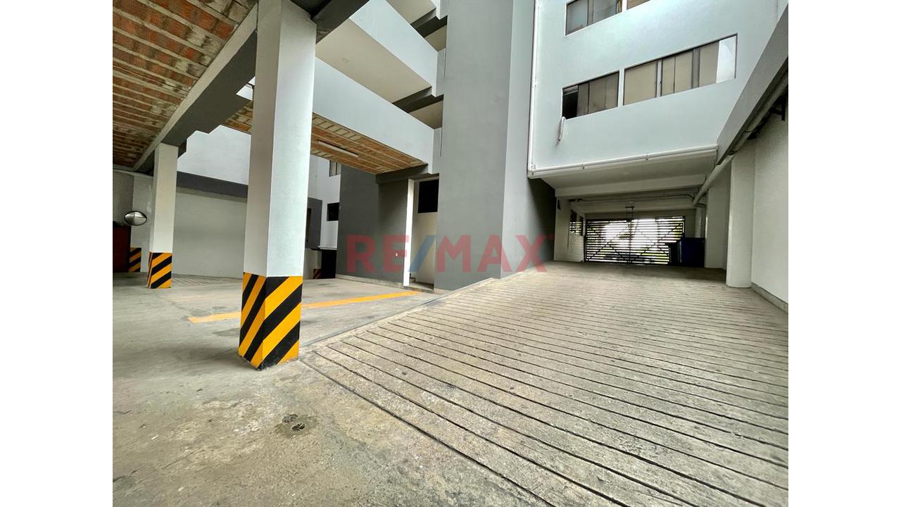 Alquilo Departamento Amoblado Miraflores — foto 11