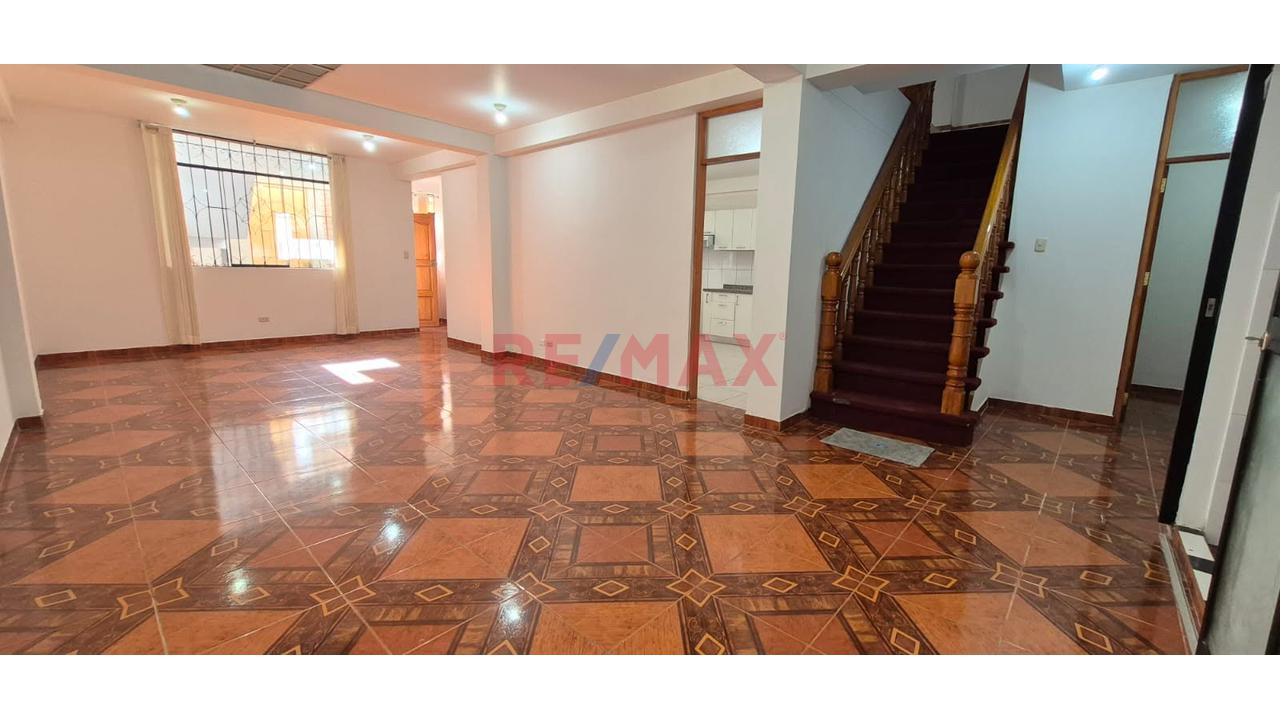 Se Alquila Amplio Departamento  Dúplex De 200 M² En Larapa – Cusco - 3