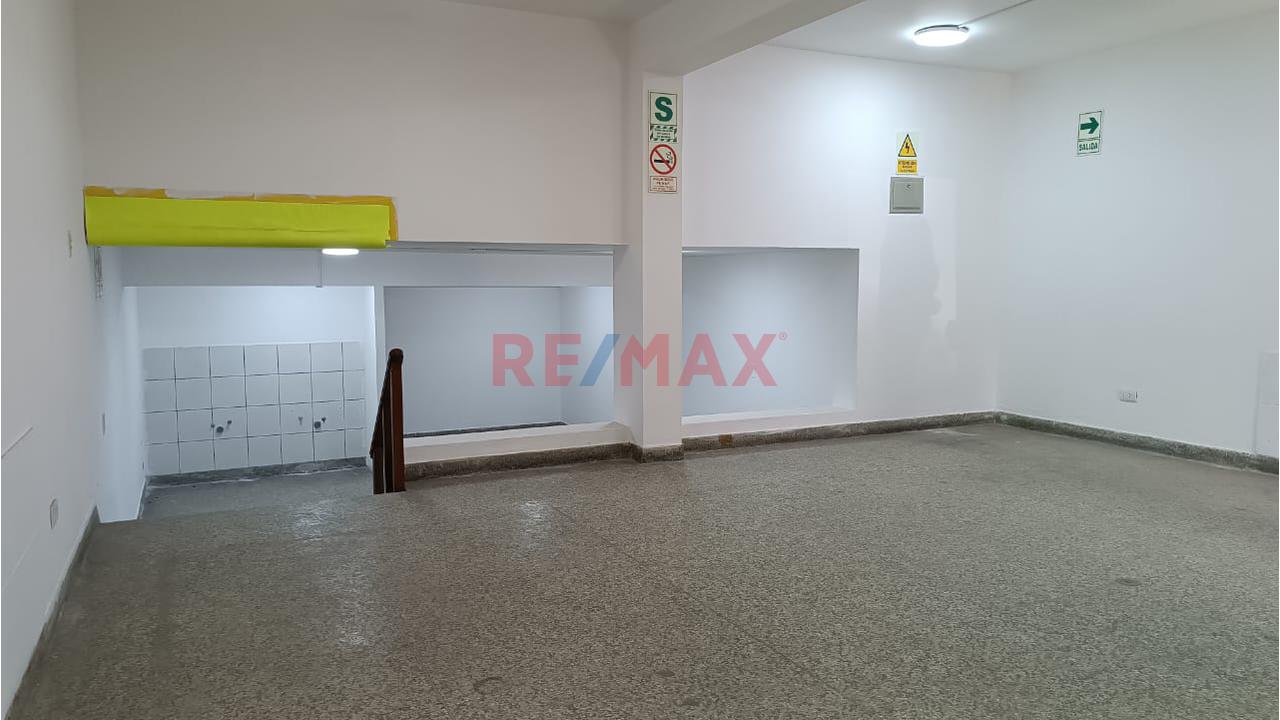 En Venta Local Comercial En Santa Patricia La Molina Ideal Para Oficinas O Negocios - 7