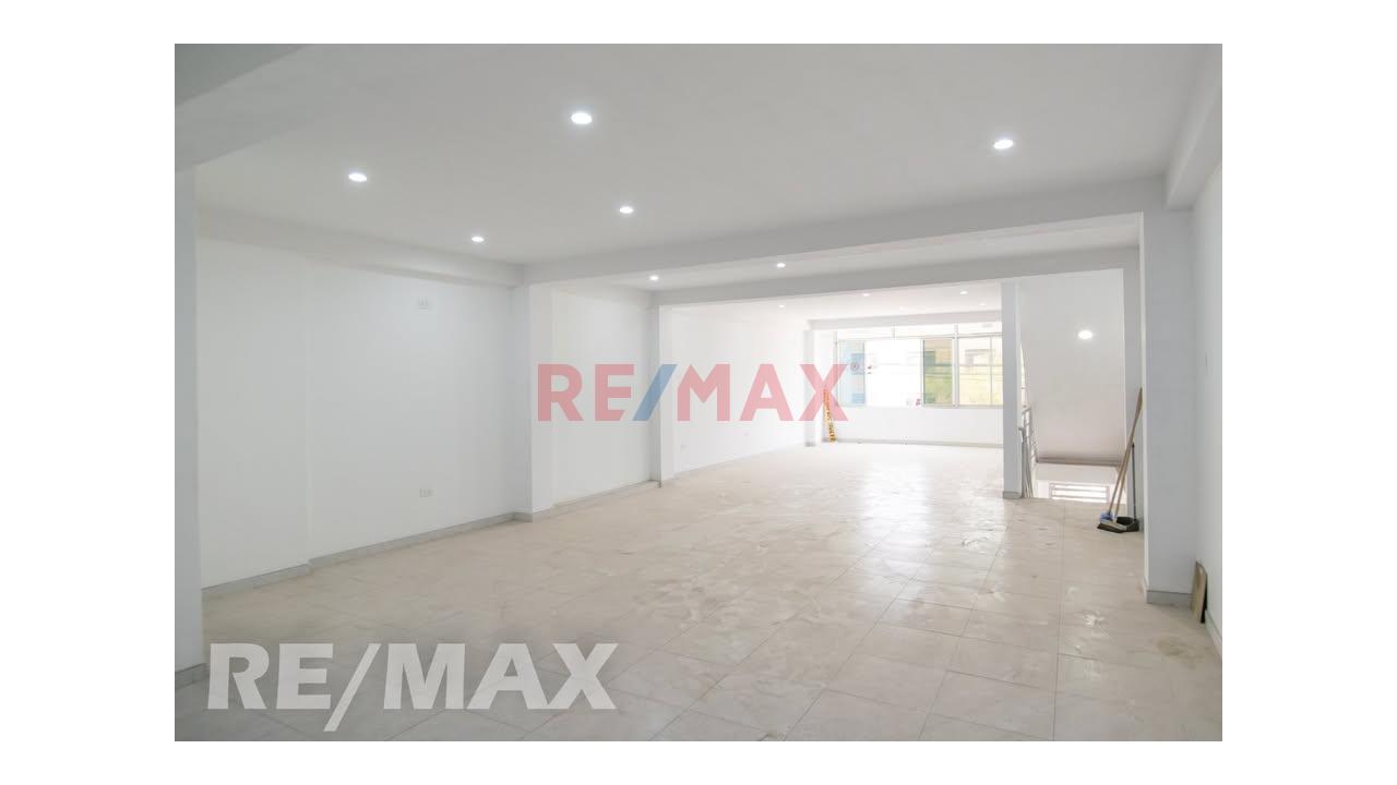 🏪 ¡Se Alquila Amplio Local Comercial En 2Do Piso  - Av. Mariategui - San Juan De Lurigancho! 🚀 - 13