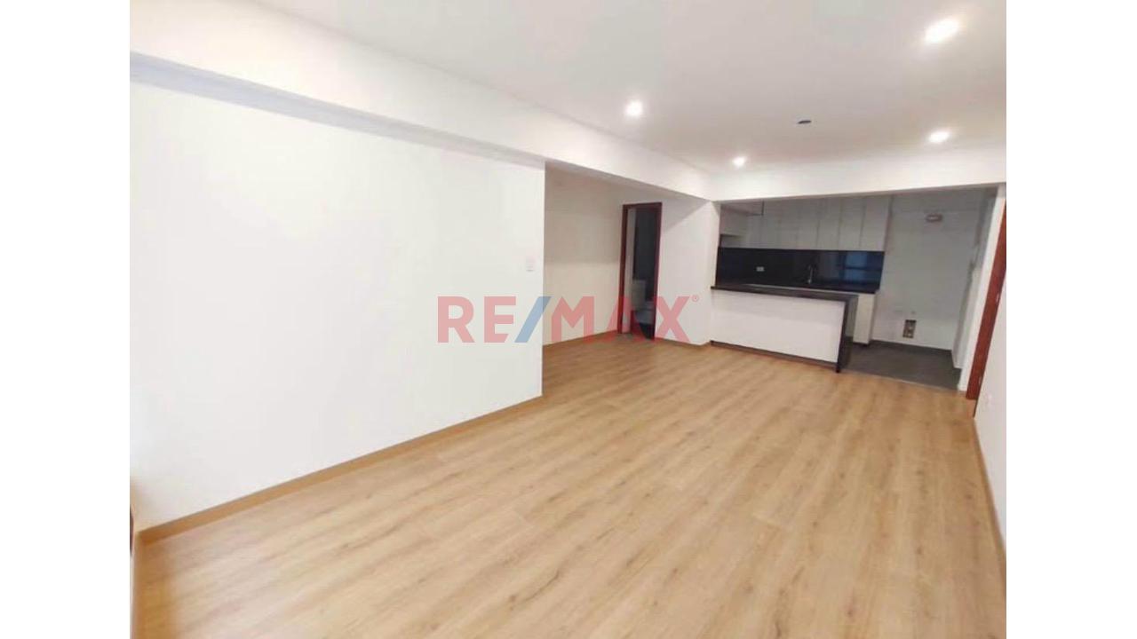Venta De Moderno Departamento  En Chacarilla Del Estanque — foto 3