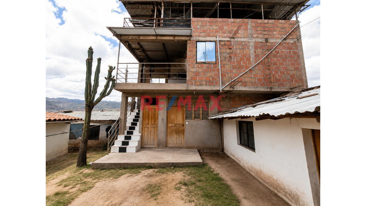 🏡✨ ¡Invierte Hoy En Una Propiedad Con Gran Potencial De Valorización Y Múltiples Posibilidades De Rentabilidad! - 1