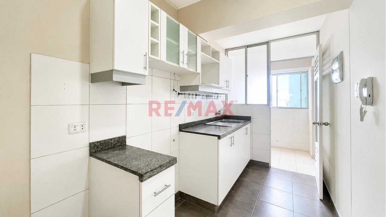 🏡 Vive En La Av. Antonio Miró Quesada: Amplitud, Privacidad Y Una Ubicación Que Lo Tiene Todo. — foto 4