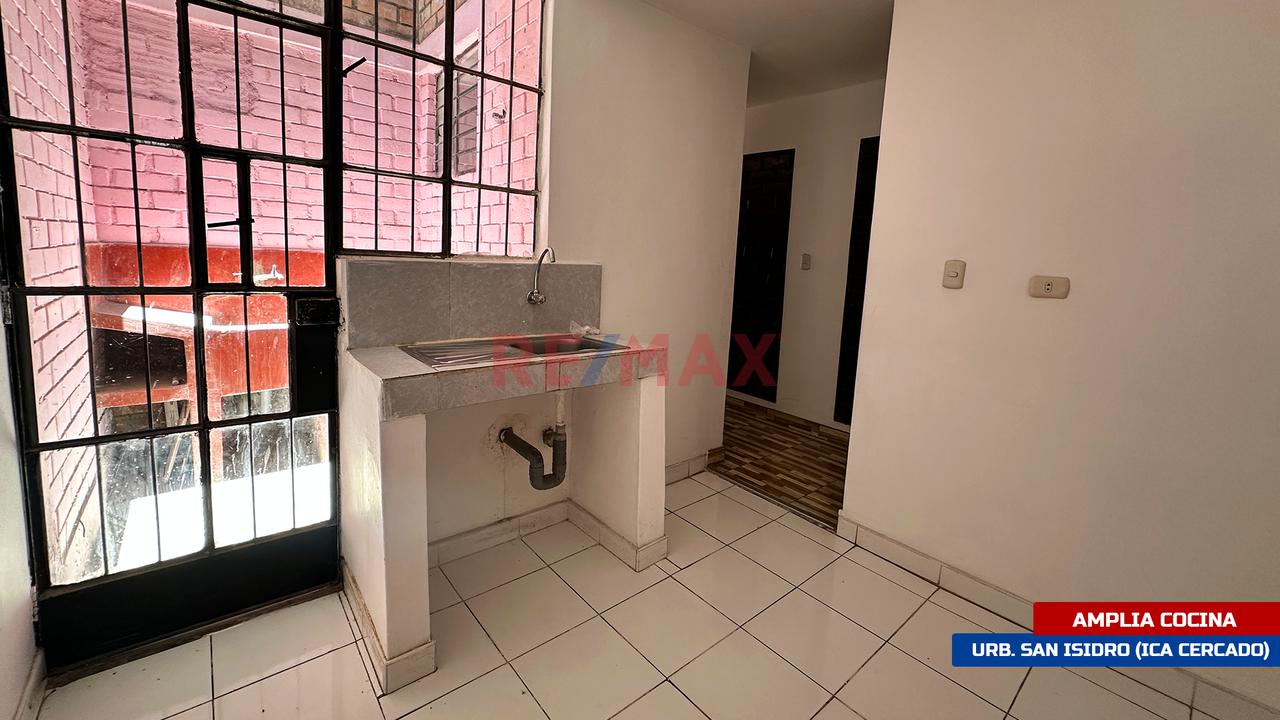 Oficina En Alquiler En Primer Piso - Urb San Isidro (Ica) - 5
