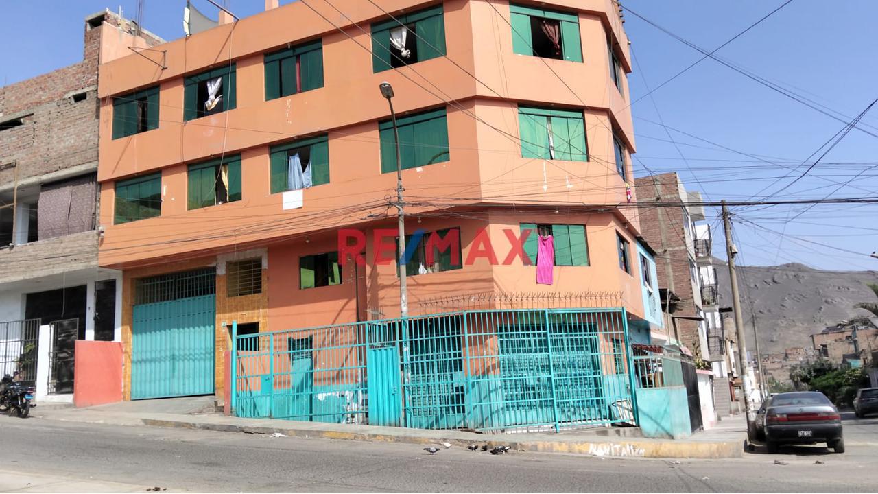 Vendo Hotel De Cuatro Pisos + Tienda Comercial En Primer Piso- Comas - 1