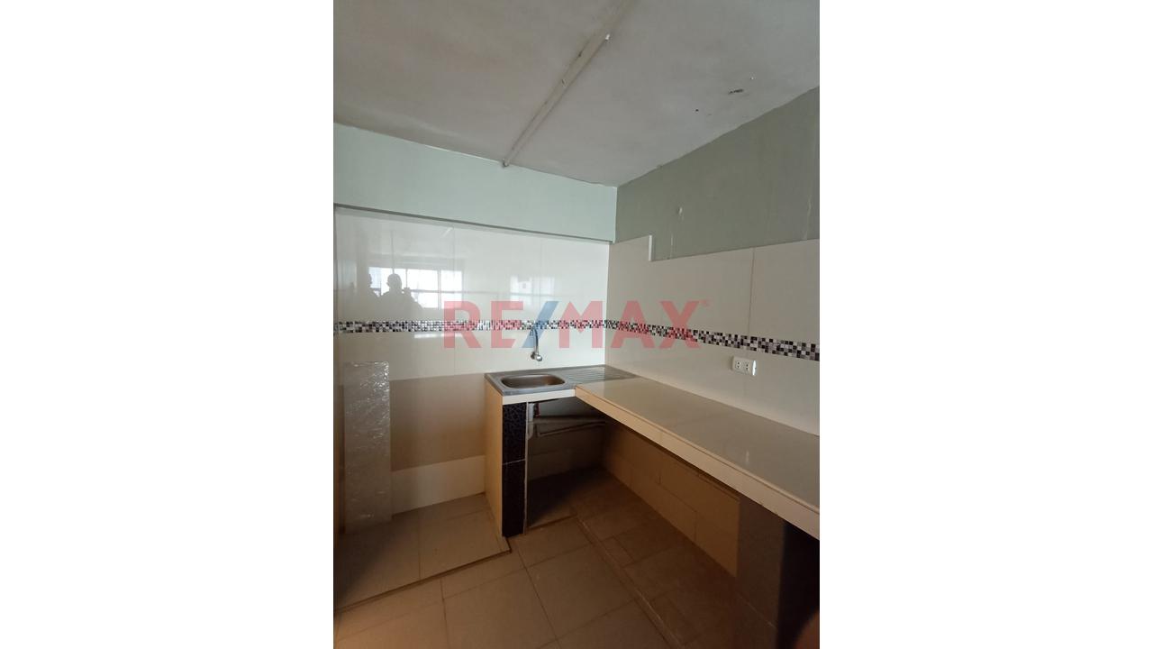 Se Alquila Oficina - Zona Comercial - Salamanca - 13