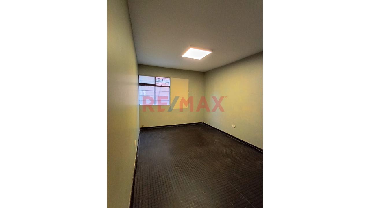 Se Alquila Oficina - Zona Comercial - Salamanca - 19