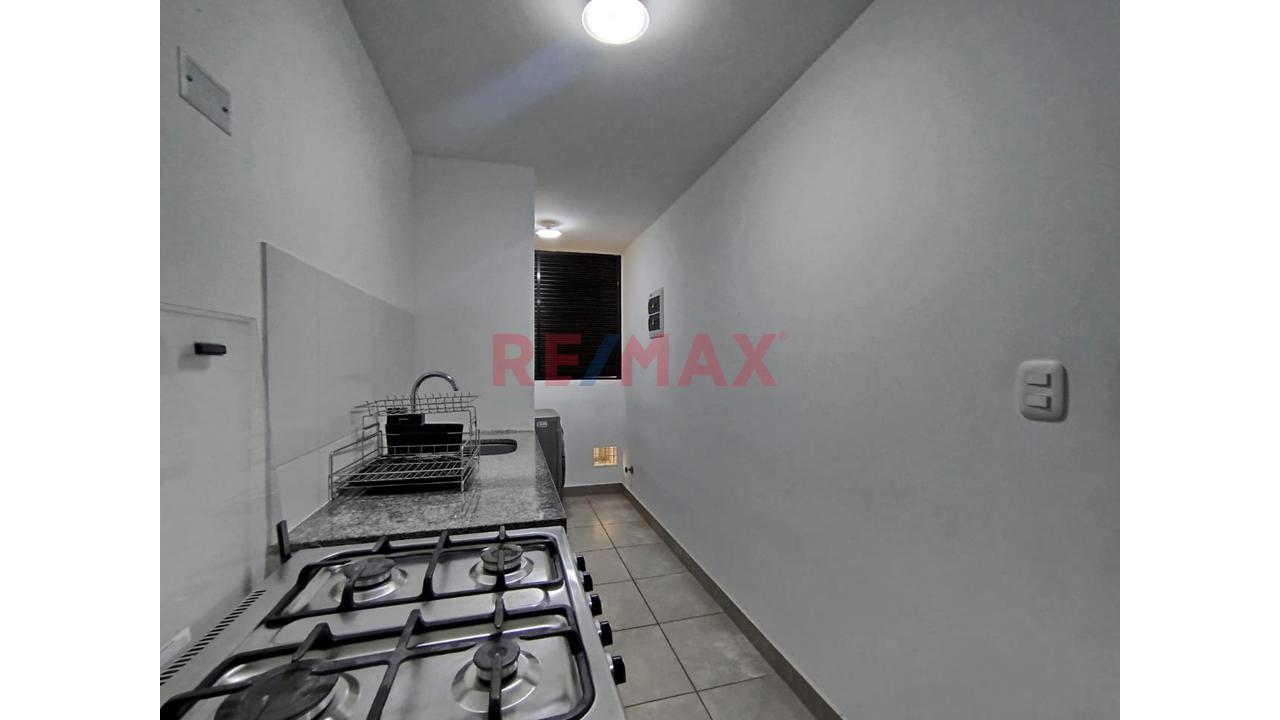 Vive Bonito!! Compra Depa Exclusivo Y Como Nuevo  En Chorrillos  Con  Areas Comunes Y Piscina — foto 13