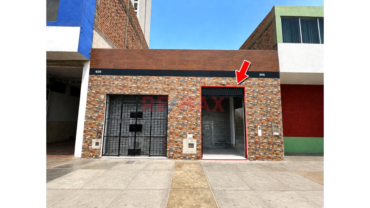 ⭐ ¡La Ubicación Que Tu Negocio Necesita! Local Comercial En Av. Universitaria – San Miguel — foto 2