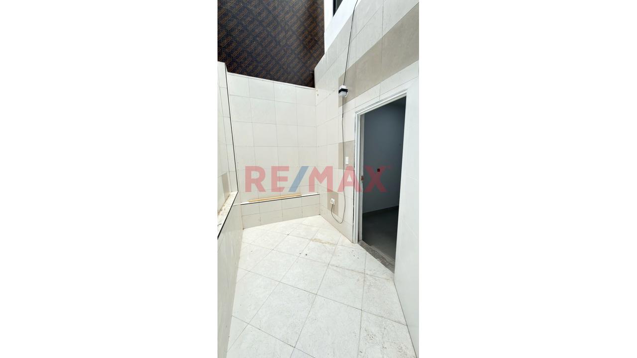 ⭐ ¡La Ubicación Que Tu Negocio Necesita! Local Comercial En Av. Universitaria – San Miguel — foto 8