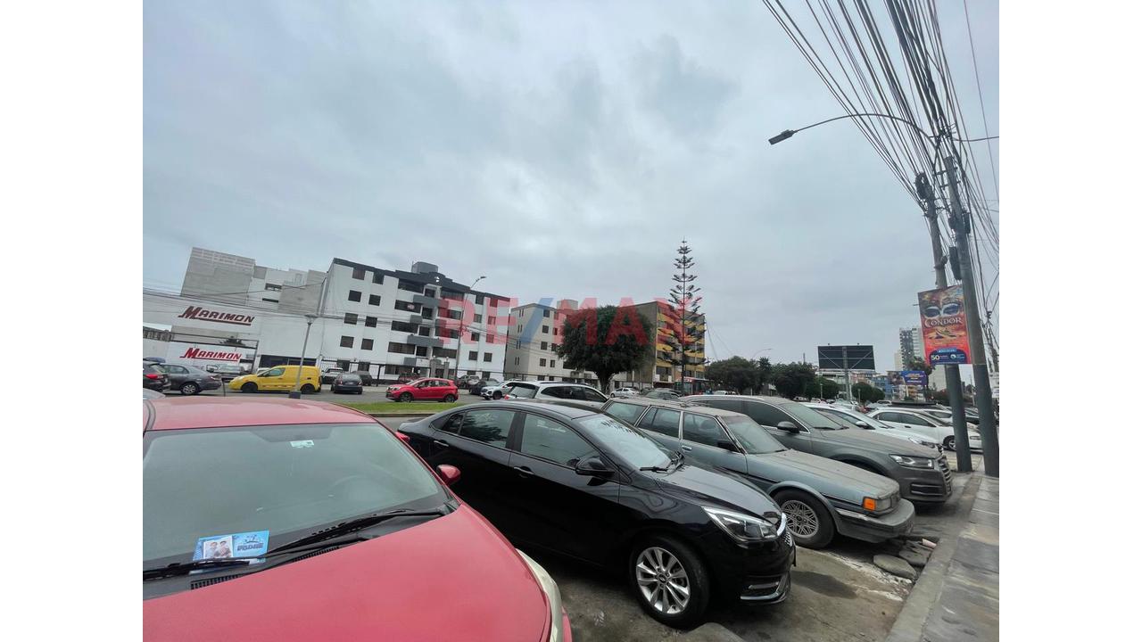 ⭐ ¡La Ubicación Que Tu Negocio Necesita! Local Comercial En Av. Universitaria – San Miguel — foto 11