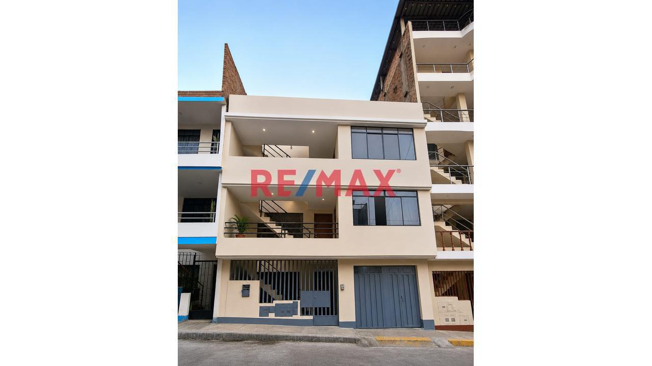 Venta De Hermoso Departamento A  Espalda Del Hospital Sergio Bernales Collique Primera Zona