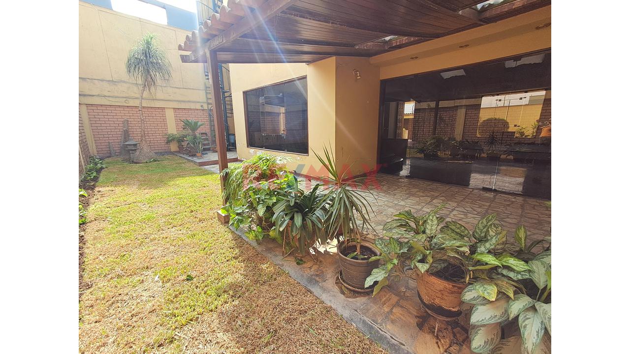 Ocasion! Venta Casa Residencial Frente A La Universidad De Lima Y Jockey Plaza - Surco — foto 9