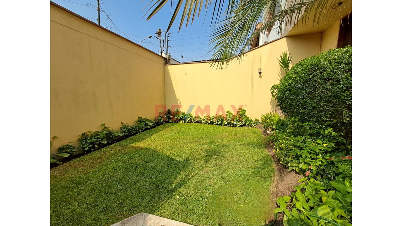 Ocasion! Venta Casa Residencial Frente A La Universidad De Lima Y Jockey Plaza - Surco — foto 8