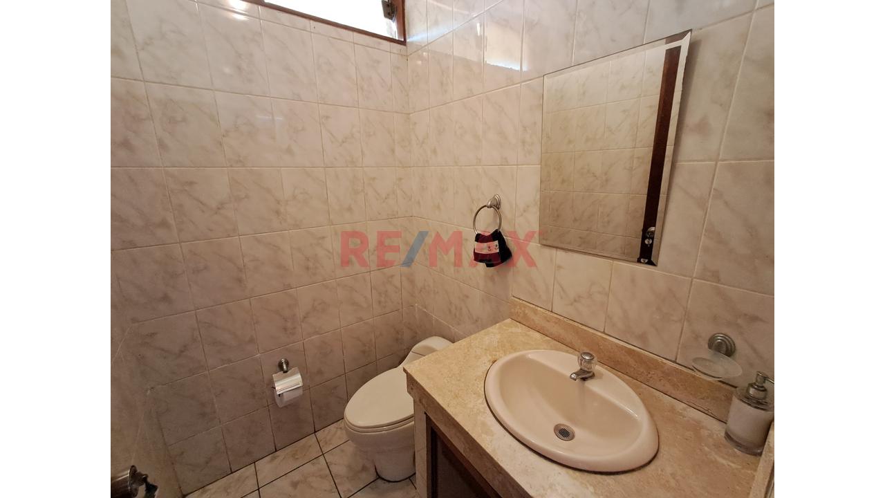 Ocasion! Venta Casa Residencial Frente A La Universidad De Lima Y Jockey Plaza - Surco — foto 7
