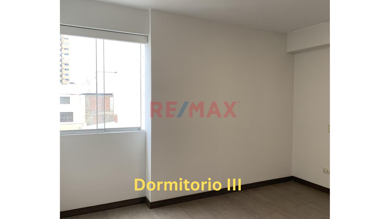 Venta De Amplio Departamento En Miraflores — foto 11