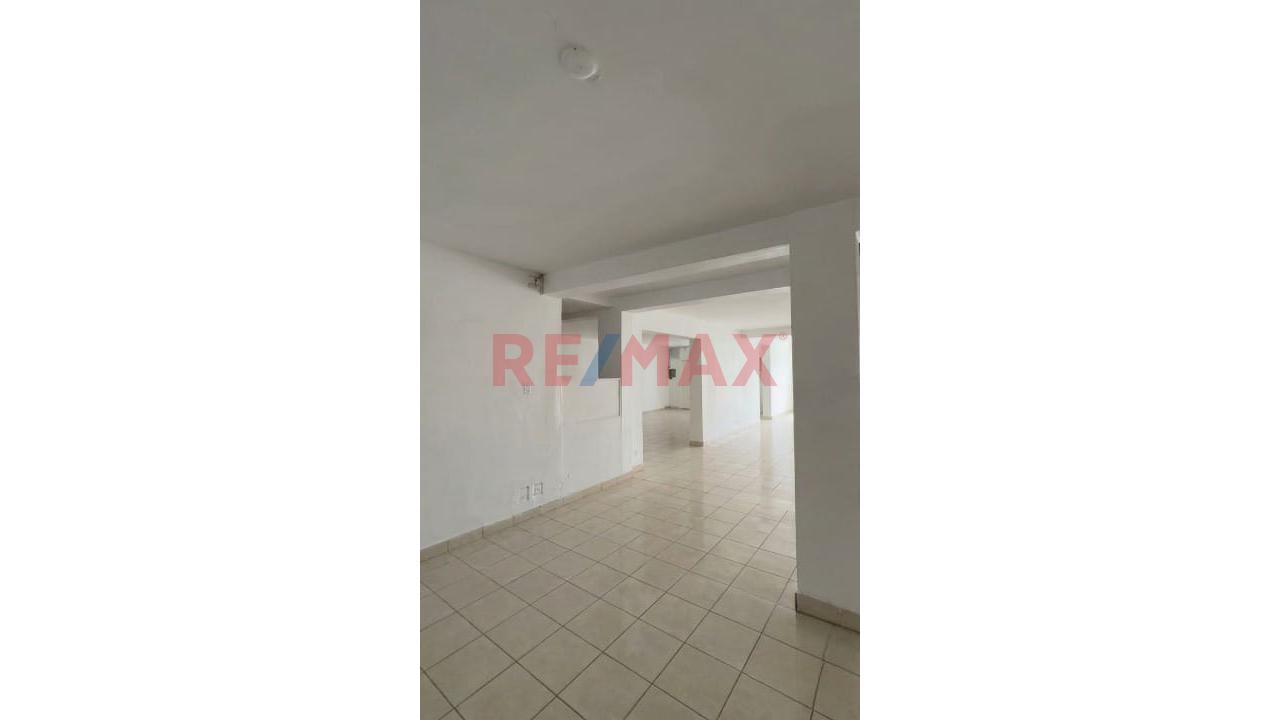 Local Comercial Estratégico En Ceres - Ate — foto 3