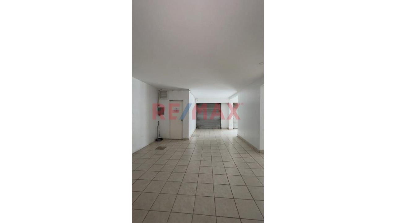 Local Comercial Estratégico En Ceres - Ate — foto 2