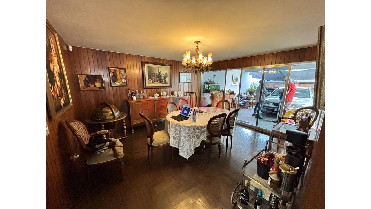 Oportunidad De Inversión: Terreno Para Proyecto Inmobiliario En San Isidro Ubicación Estratégica: Av. Gálvez Barrenechea, San Isidro.Precio No Negociable - 8