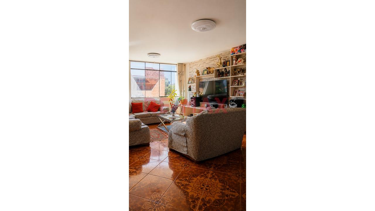 Se Alquila Amplio Departamento 2Do Piso Amoblado O Sin Amoblar — foto 3