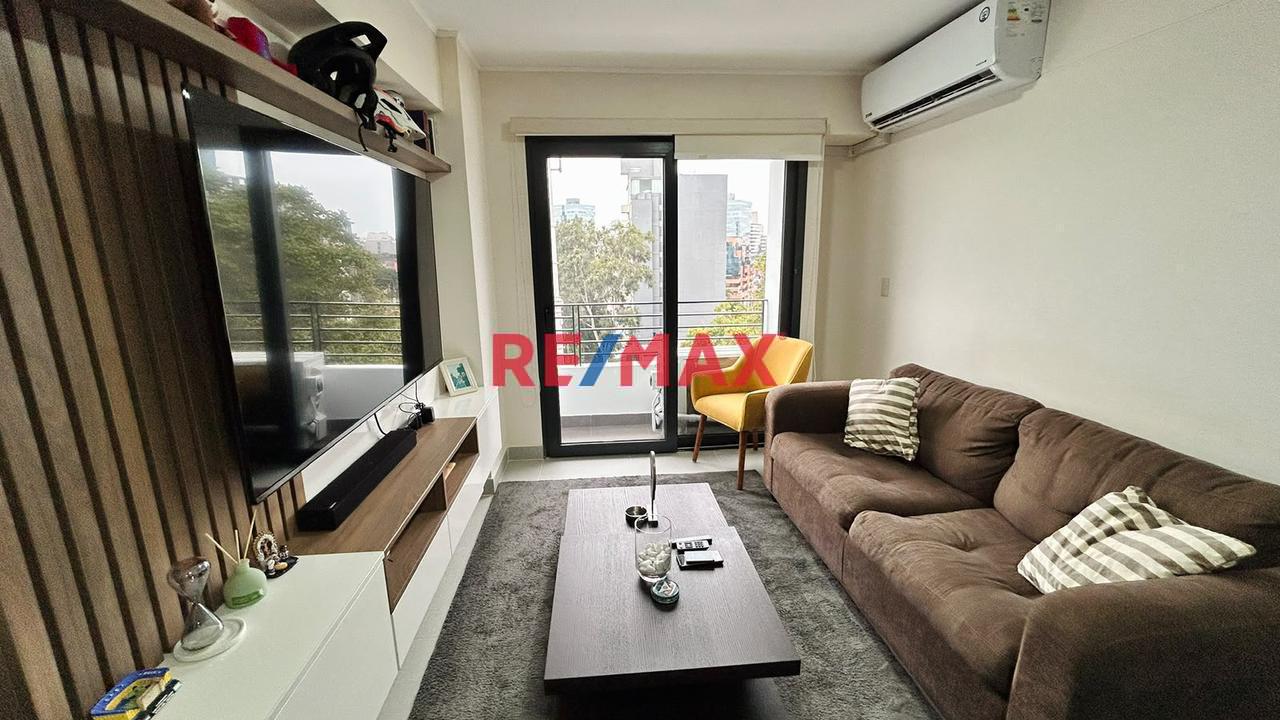 Exclusivo Flat 48M2 En Piso 8 Amoblado Y Cochera