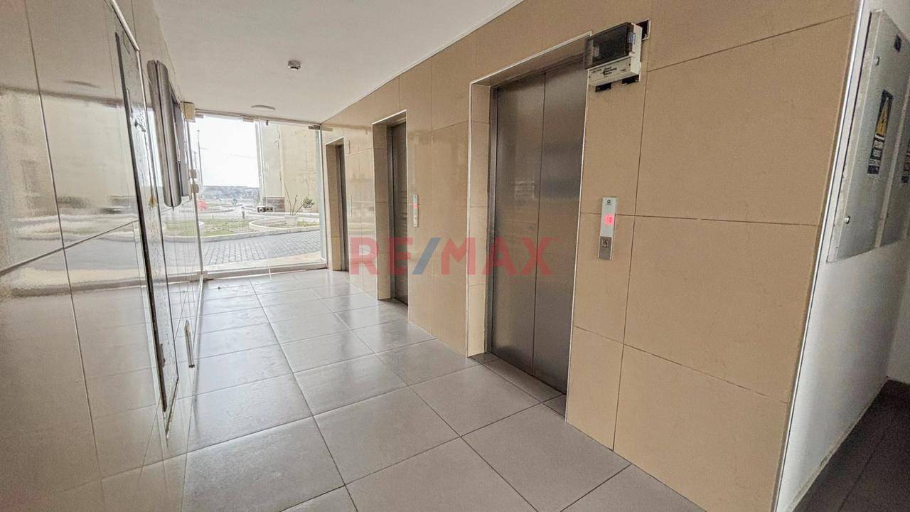 Vendo Departamento En Primer Piso Con Cochera En La Perla | 3 Dormitorios — foto 3