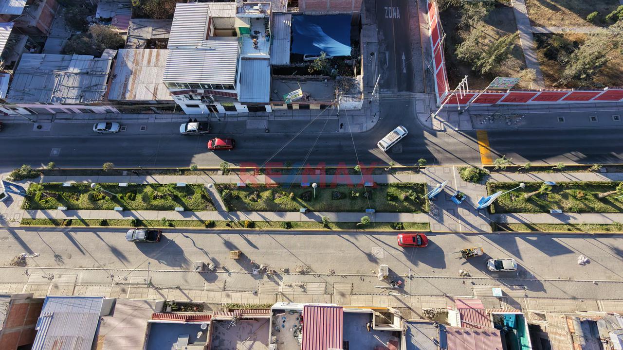 🏢 ¡Local Comercial Listo De 229M²! Av. Principal, Servicios Completos Y Vecino De Marca Top - 9