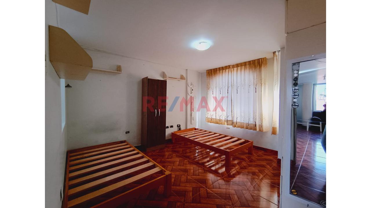 Se Alquila Casa Para Empresas A Una Cuadra De La Plaza Principal De Congata — foto 2