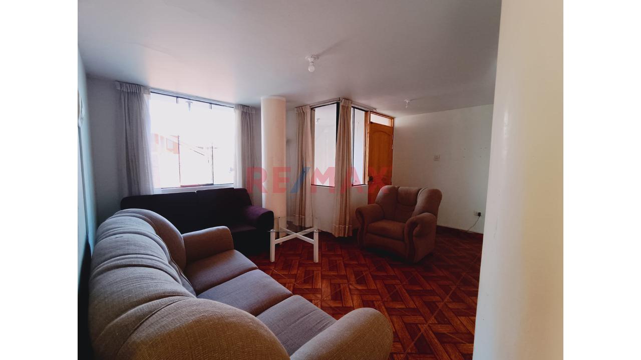 Se Alquila Casa Para Empresas A Una Cuadra De La Plaza Principal De Congata — foto 3