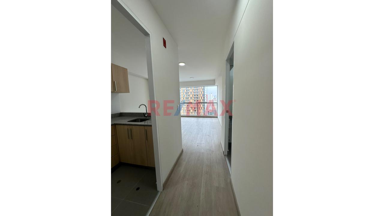 Lindo Departamento De Dos Habitaciones + Cochera En Alquiler En Lince — foto 12