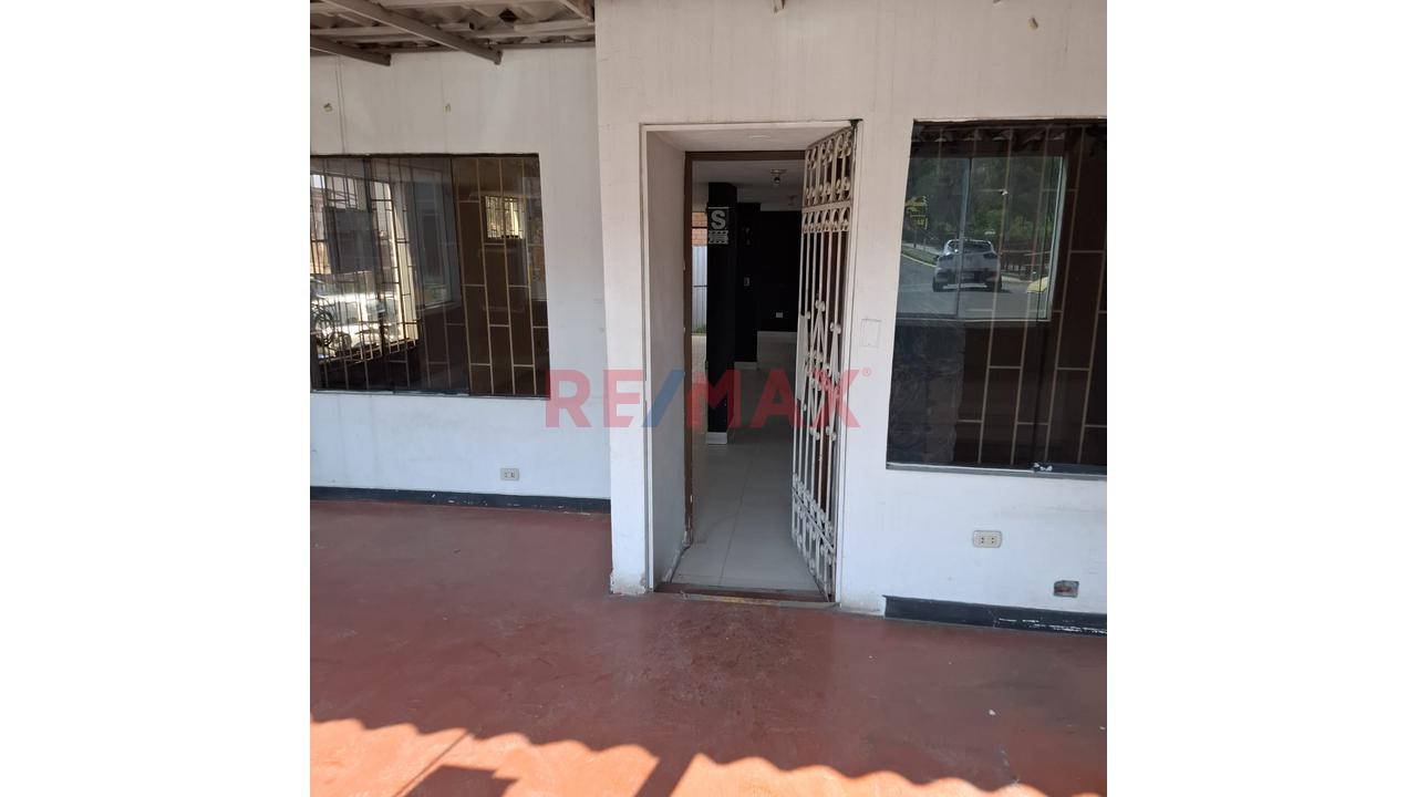 🚨 ¡Local Comercial En Alquiler  Por El Parque La Alameda Y Cerca A La Avenida Principal En Miraflores! - 2