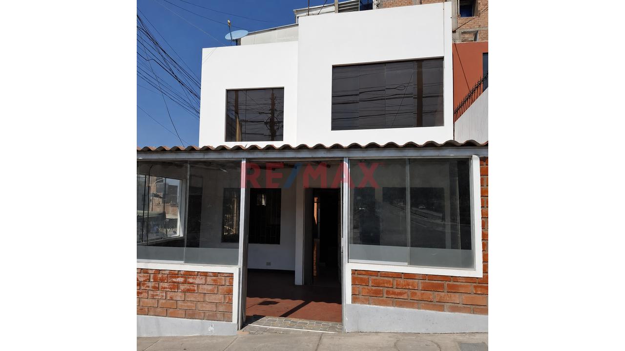 🚨 ¡Local Comercial En Alquiler  Por El Parque La Alameda Y Cerca A La Avenida Principal En Miraflores! - 3