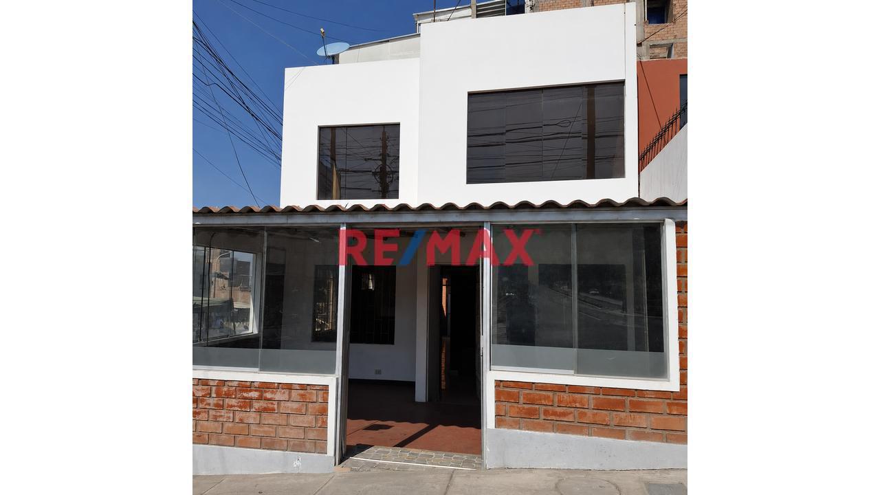🚨 ¡Local Comercial En Alquiler Por El Parque La Alameda Y Cerca A La Avenida Principal En Miraflores! - 1