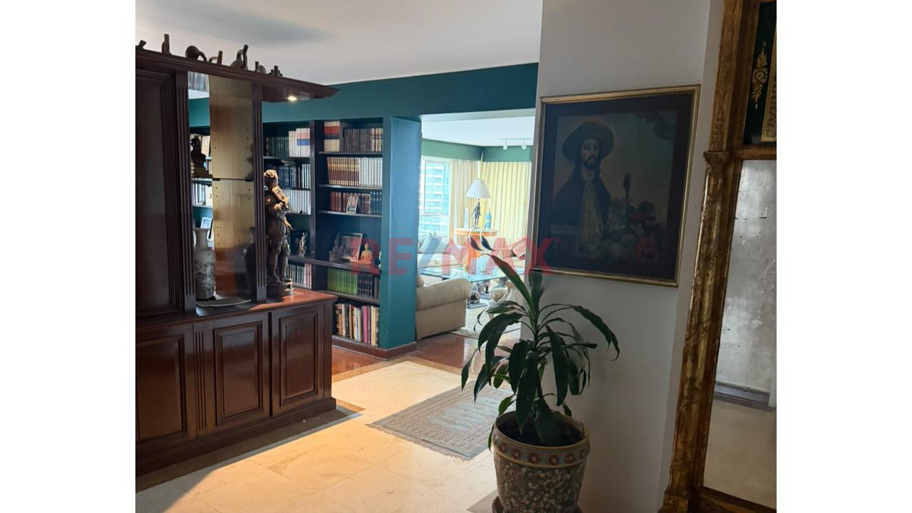 Exclusivo Duplex En Pleno Corazón De Miraflores, Cerca A Larcomar. - 8