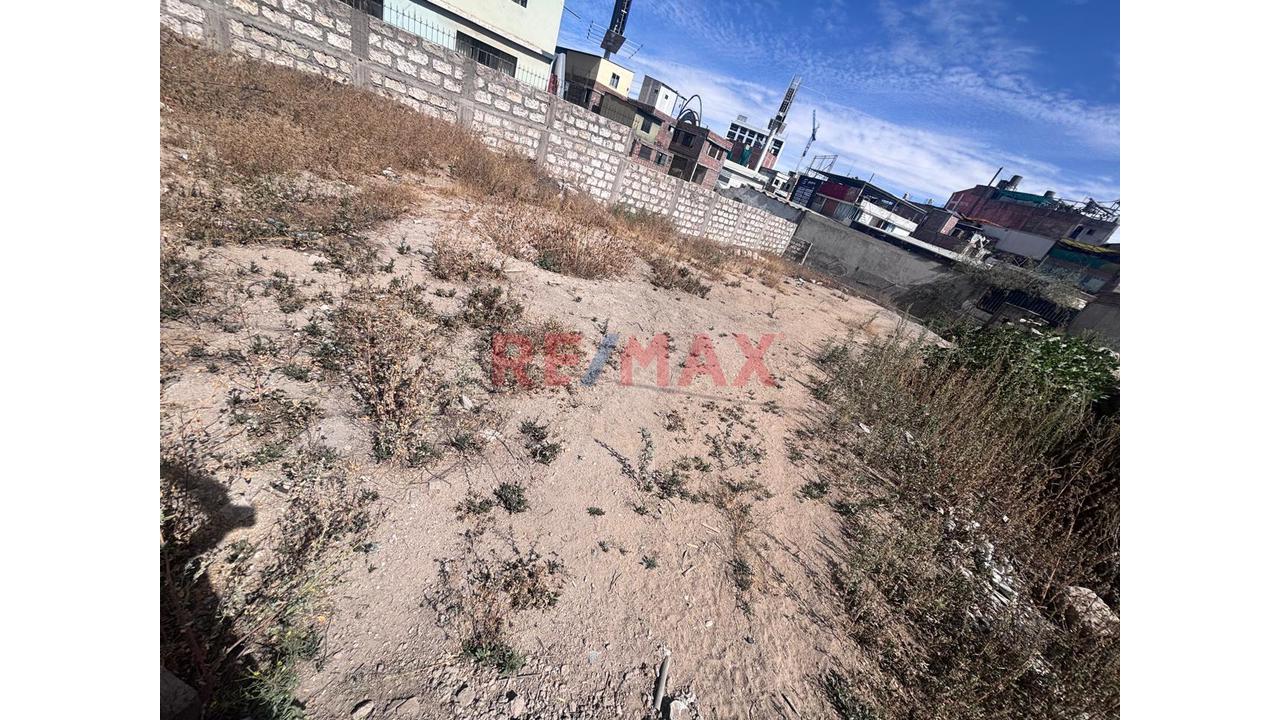 Venta De Terreno Urbano En Av. Ejercito - Cayma - 3