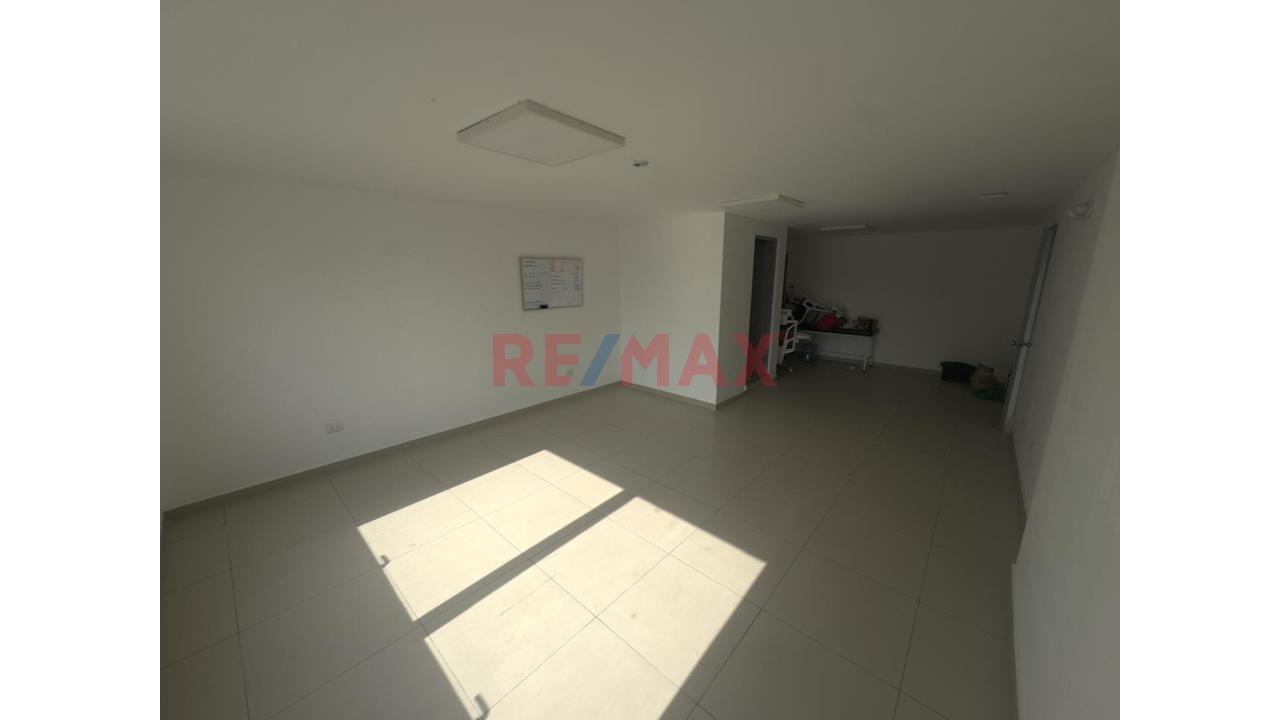 Local Comercial En Alquiler San Isidro - 8