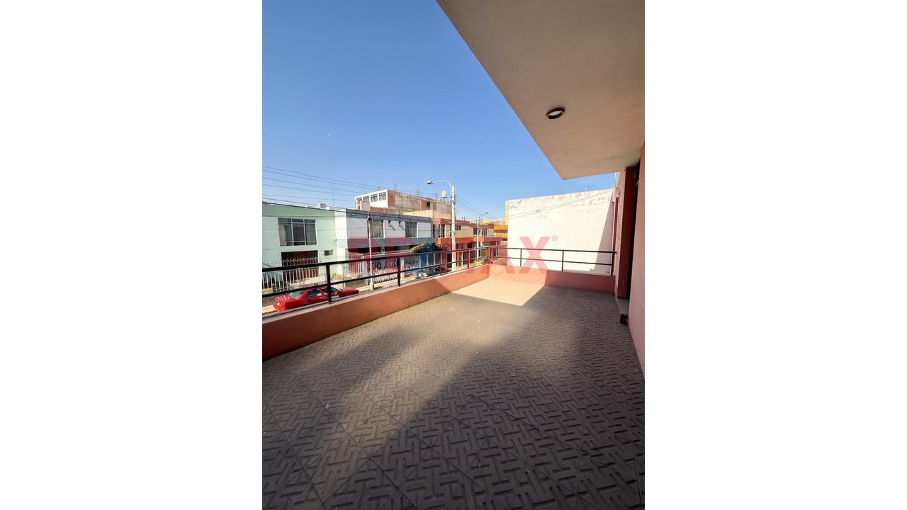 Amplia Casa De 324 M² En Venta En El Cercado De Arequipa-----Ideal Para:  * Oficinas Administrativas. * Consultorios Médicos O Odontológicos. * Centro De Capacitación. * Hostal U Hospedaje. * Airbnb. — foto 4
