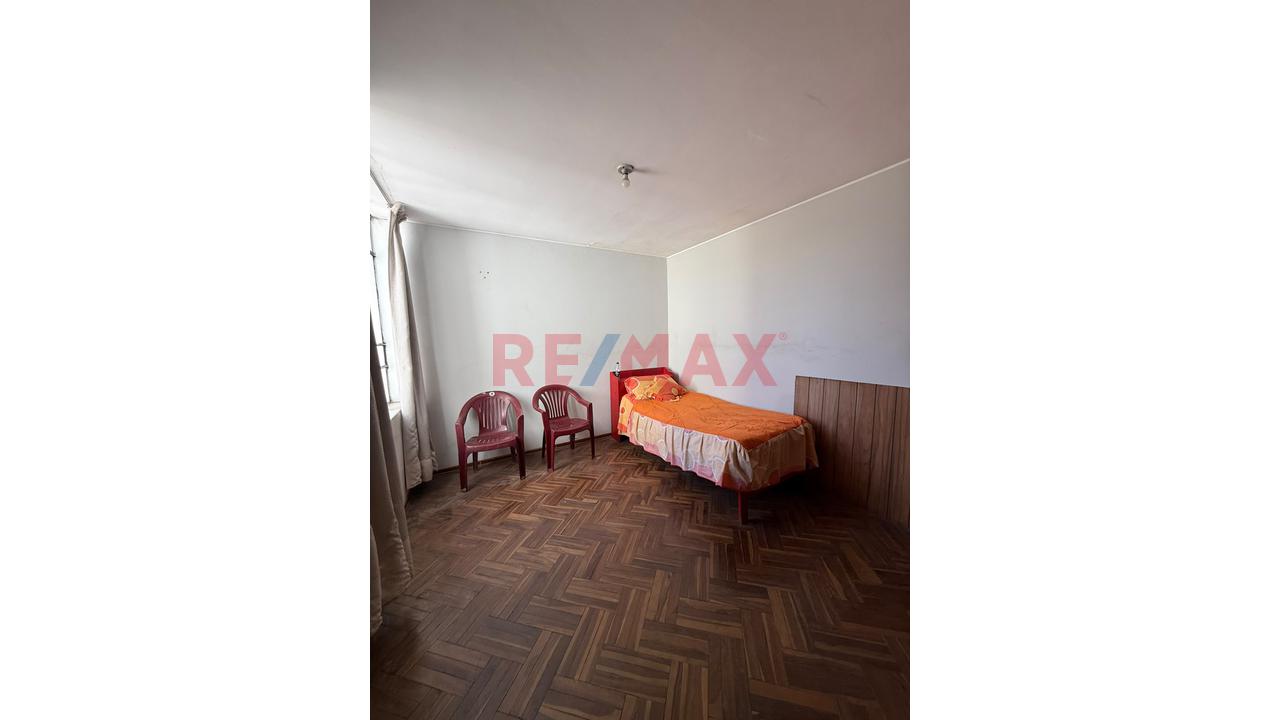 Amplia Casa De 324 M² En Venta En El Cercado De Arequipa-----Ideal Para:  * Oficinas Administrativas. * Consultorios Médicos O Odontológicos. * Centro De Capacitación. * Hostal U Hospedaje. * Airbnb. — foto 11