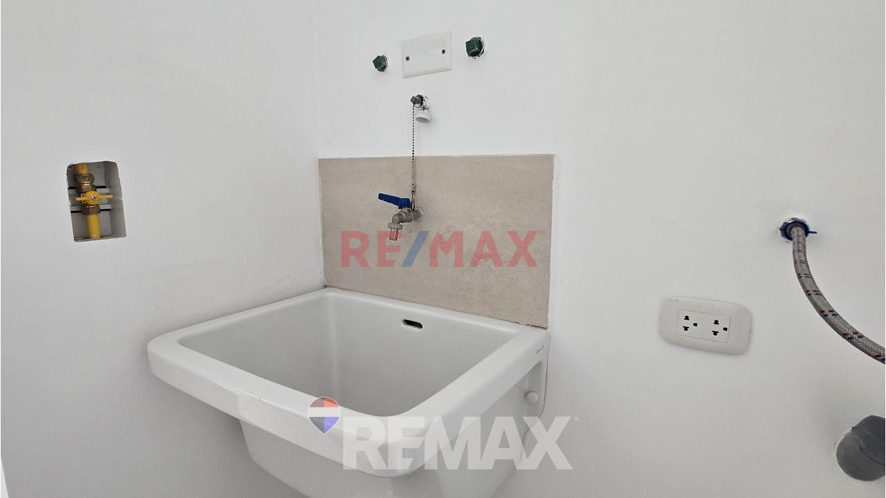 Vendo Moderno Duplex De Estreno + Aires En Surquillo, Limite Con San Isidro. - 6