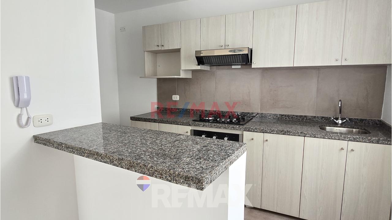 Vendo Moderno Duplex De Estreno + Aires En Surquillo, Limite Con San Isidro. - 3