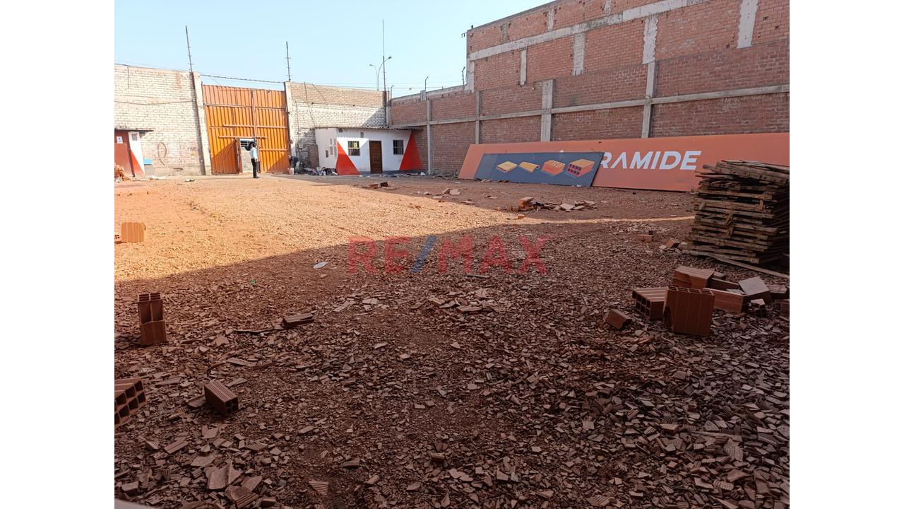 Alquilo Local Industrial 500 M2 - Los Huertos De Huachipa - 6