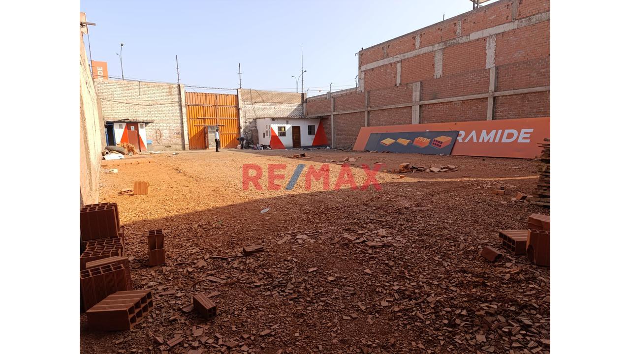 Alquilo Local Industrial 500 M2 - Los Huertos De Huachipa - 1