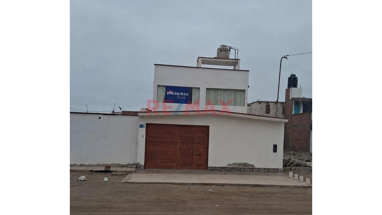 Casa En Venta En Playa Los Lobos! Segunda Fila, ¡A Pasos Del Mar! - 4