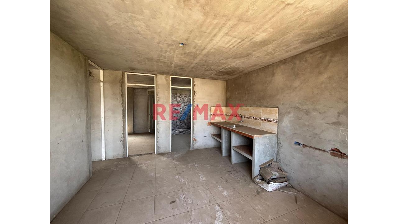 Casa Sin Acabados De 2 Pisos En Amplio Terreno En Sector Santa Rosa - Moche / Cerca A La Planta De La Coca Cola - 12