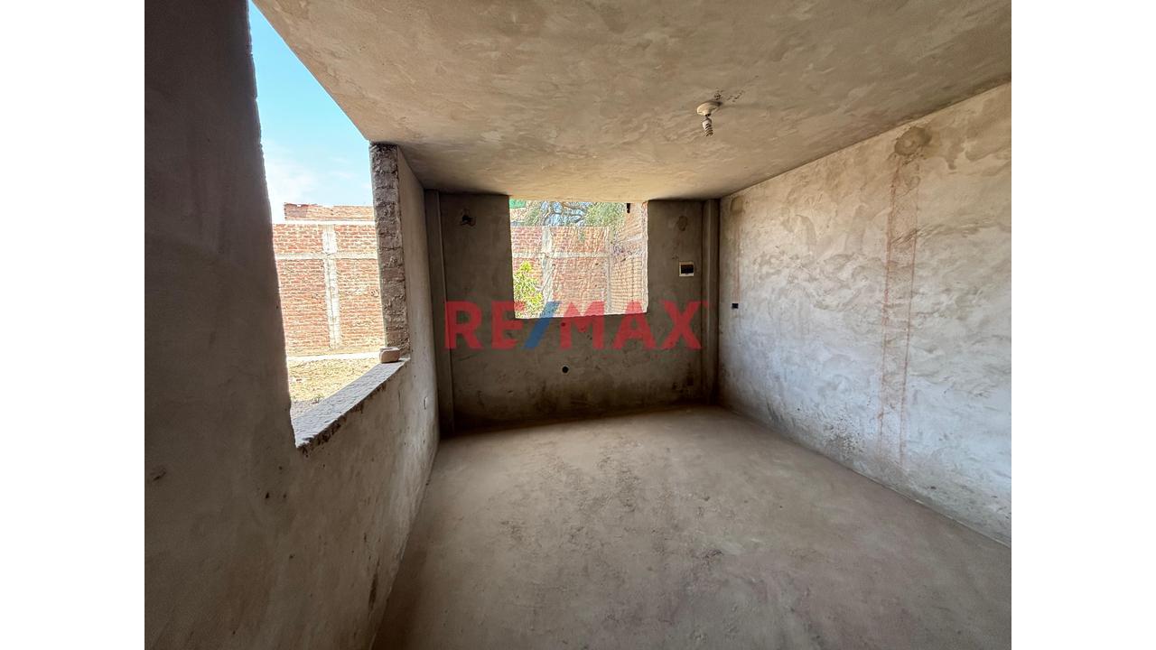 Casa Sin Acabados De 2 Pisos En Amplio Terreno En Sector Santa Rosa - Moche / Cerca A La Planta De La Coca Cola - 9