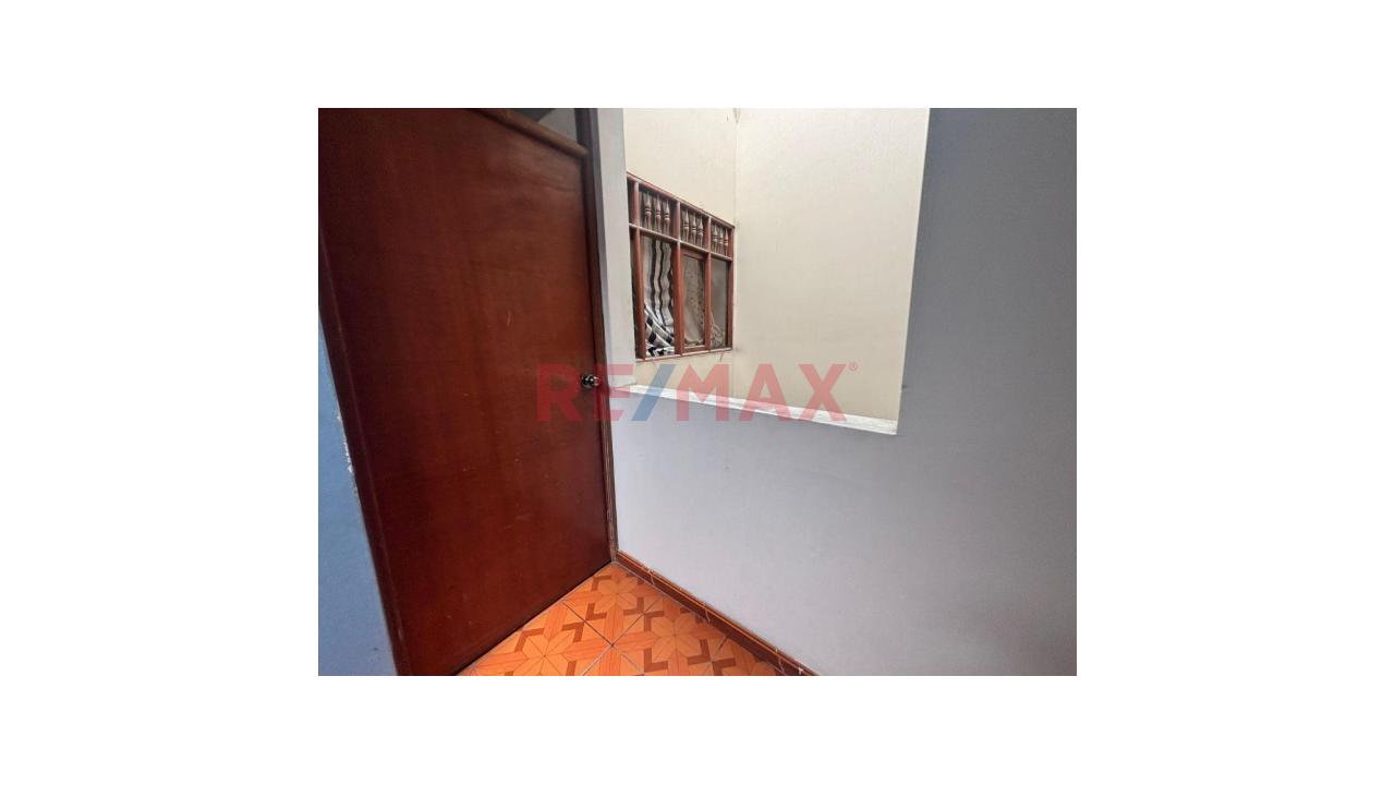 Ocasion! Vendo Depa En El Tercer Y Segundo Piso 260 M² De Ocasion En La Urb El Trebol — foto 6